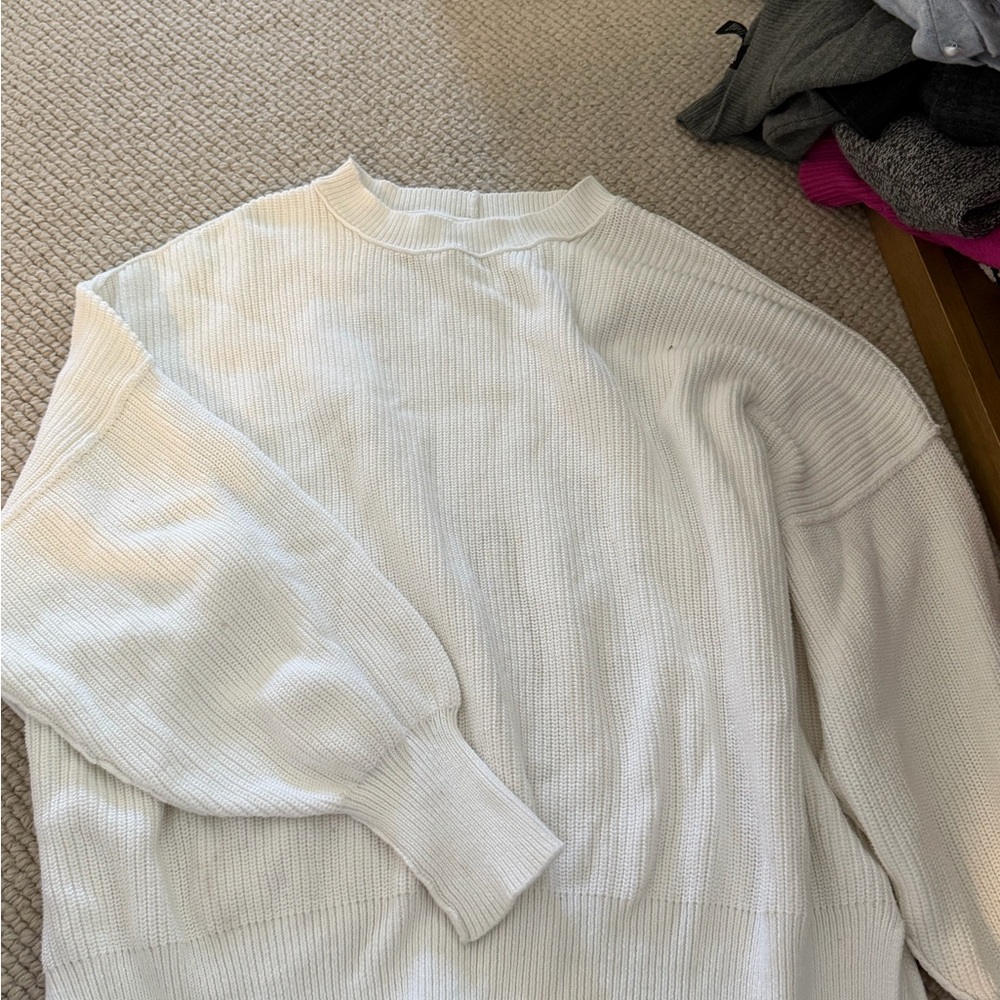 White Ribbed Knit Sweater - Brand: